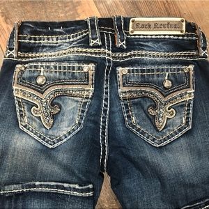 SZ 25x32 Rock Revival